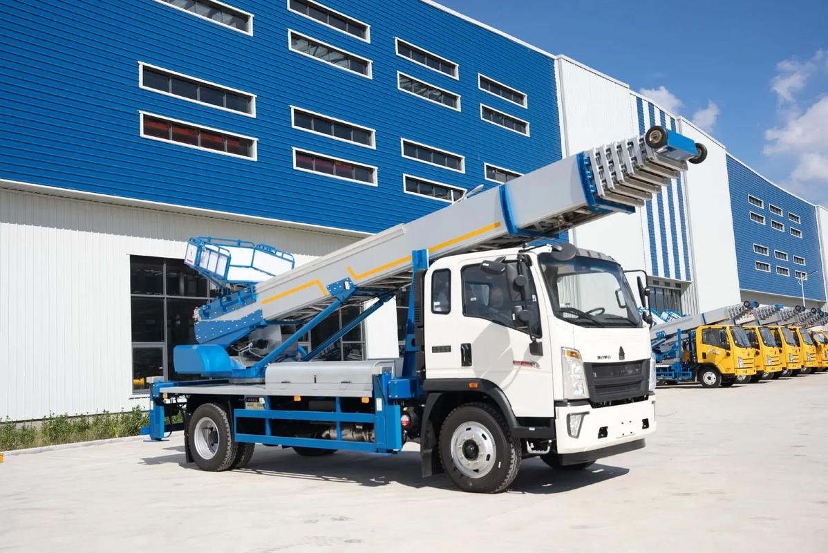 魏县出租云梯车高空作业车 建筑垃圾搬运