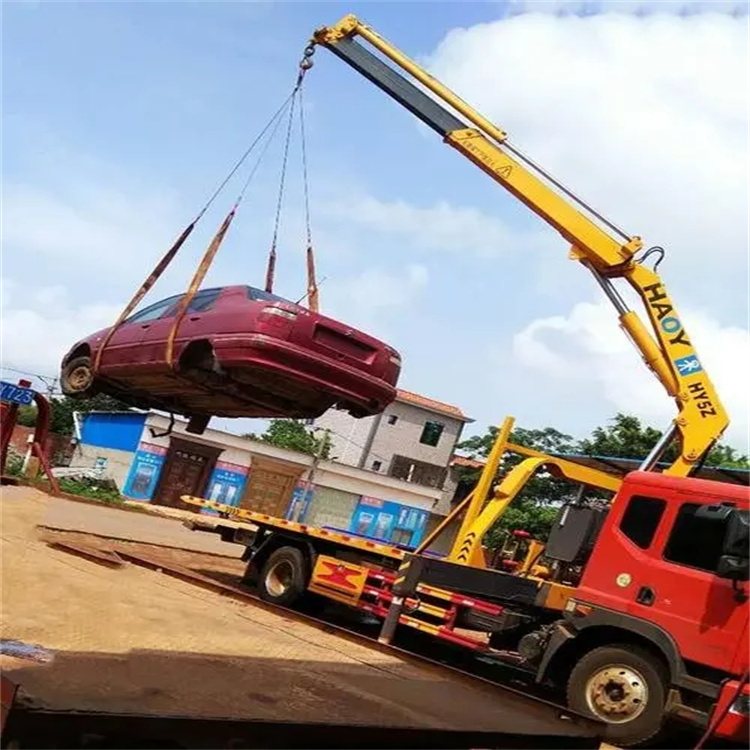 魏县吊车吊汽车的正确方法